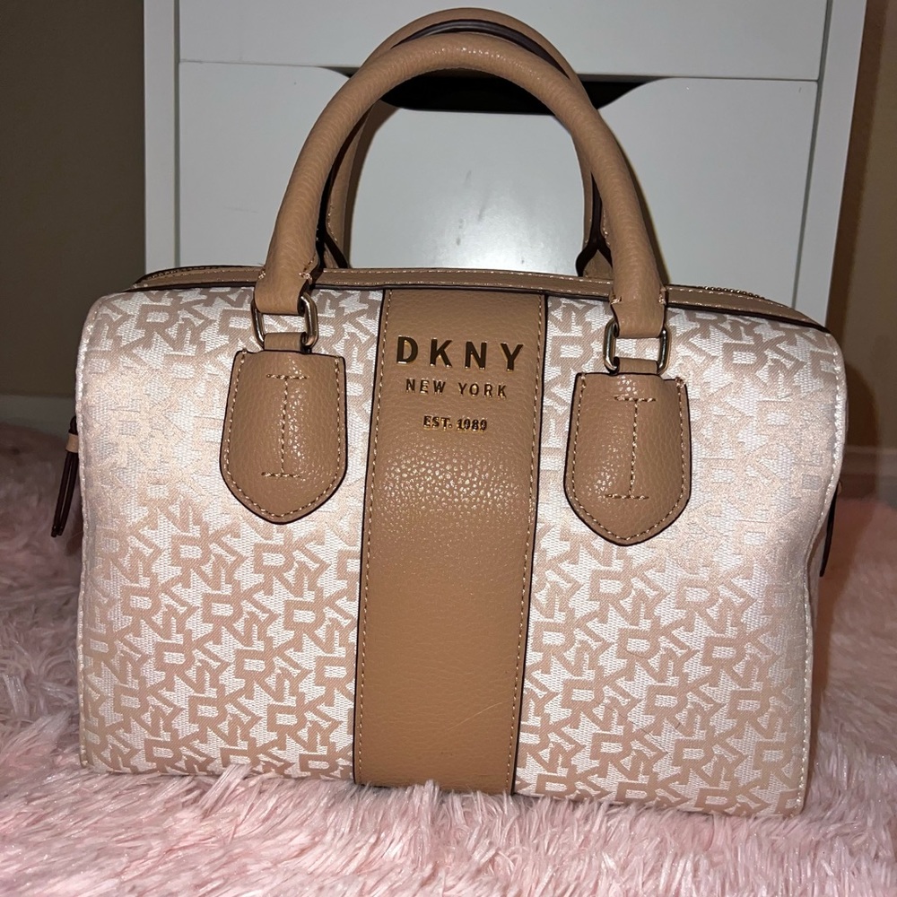 DKNY HandBag Brand New W/ Tag & Stuffing